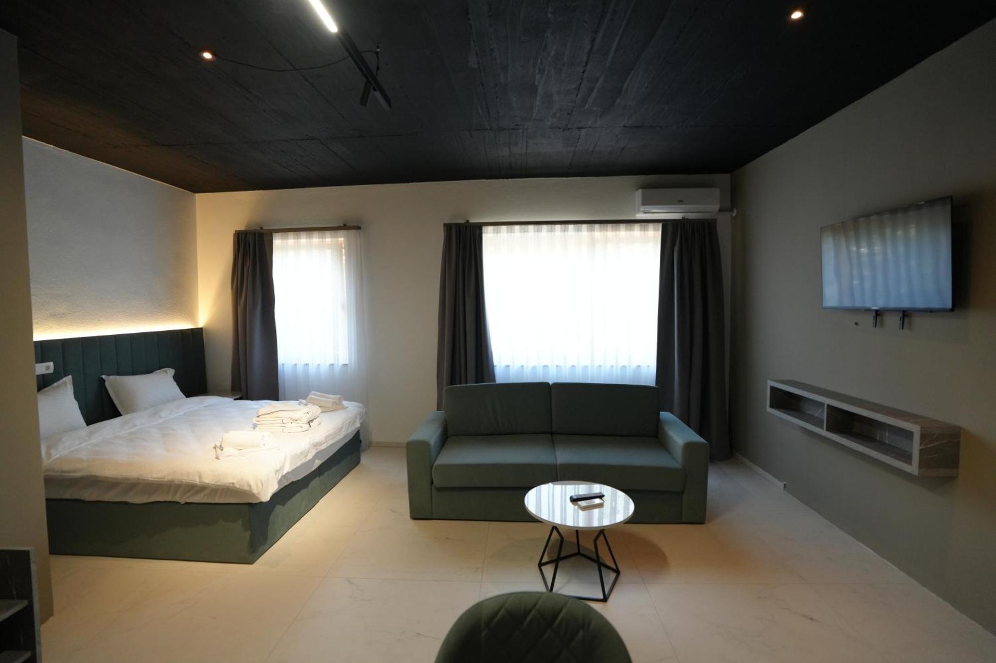 Biond Hotel Prizren Rom bilde